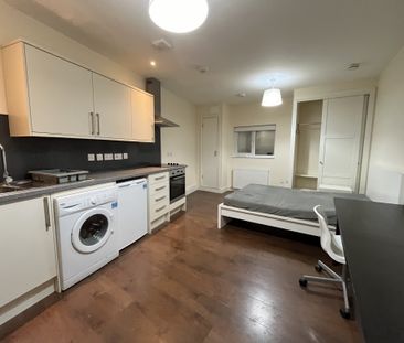 Studio flat to rent in Canford Chambers, 22 St Peters Road, BH1 - Photo 1