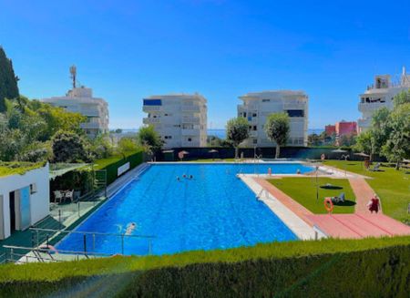 Apartamento en Alquiler de Larga Temporada en Urbanización Parque Antena - Foto 5