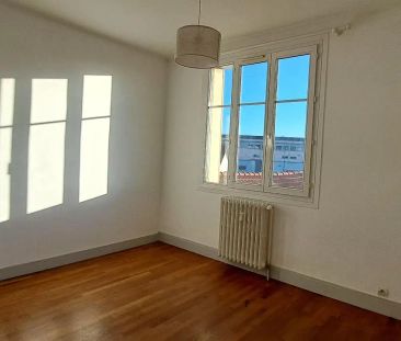 Appartement à louer 5 pièces 105.77m² - Photo 3