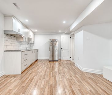 For Lease - 7 Grand Oak Drive, Richmond Hill, Ontario - Photo 1