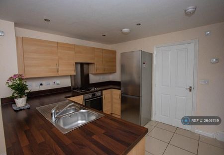 4 bedroom terraced house to rent - Photo 4