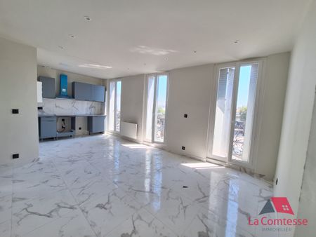 Location Appartement 2 pièces 35m² MARSEILLE 10ème - Photo 3