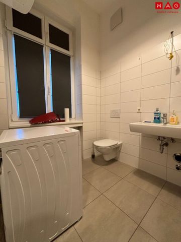 Wohnen in den DRAGONERHÖFEN von Wels - gepflegte 1-Zimmer Wohnung mit Abstellraum und modernem Badezimmer (inkl. Wanne)! Verfügbar ab 01.09.2026! - Photo 2