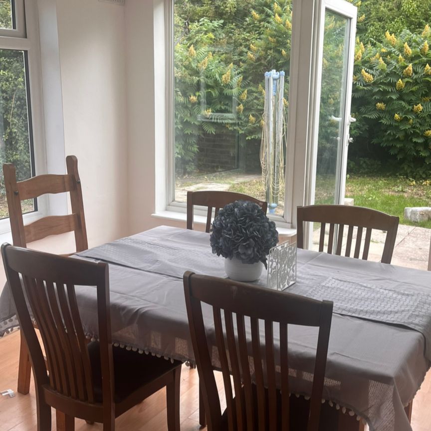 Willow Close CT2 7PS Room 3 - Photo 1