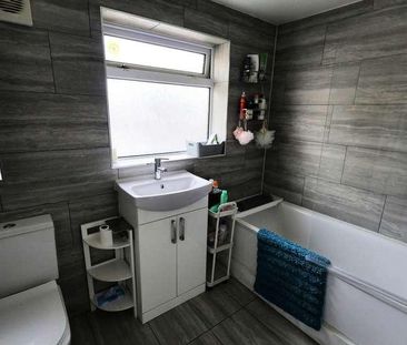 Wallisdown Road, Bournemouth, Bh12 - Photo 2