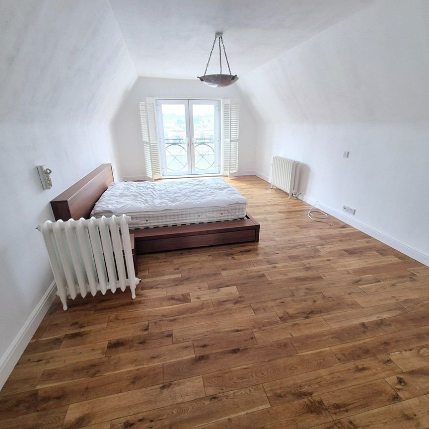 4 Bed Flat, South Ferry Quay, L3 - Photo 1
