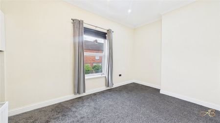 2 Bedroom Terraced - Photo 2
