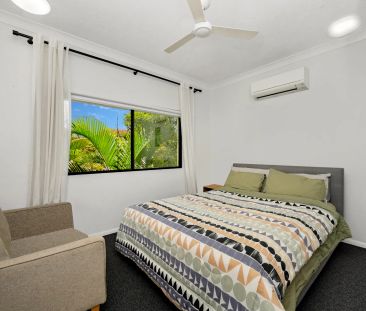 Modern 2-Bedroom Unit with Pool – Close to City and The Strand - Photo 2