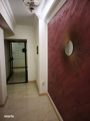 Apartament cu 2 camere de închiriat, Royal Town - Fotografie 1