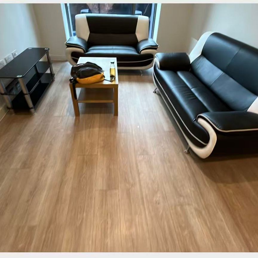 Embankment West - Photo 1