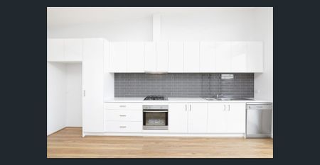 Modern 2 Bedroom Townhouse in Sought After Keilor East - Photo 4