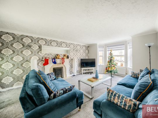 Detached house to rent on - Photo 1