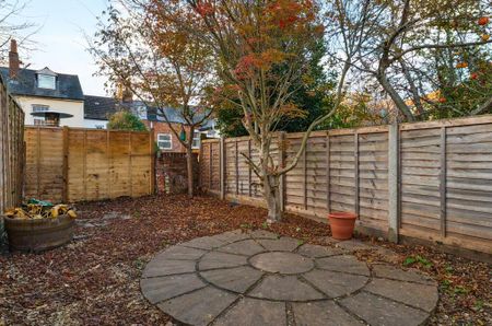 2 bedroom terraced house to rent - Photo 2