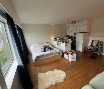 Unfurnished Studio Suite $1750 - Photo 2