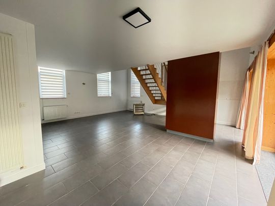 Location Maison 5 pièces 146m² ARMENTIERES 59280 - Photo 1