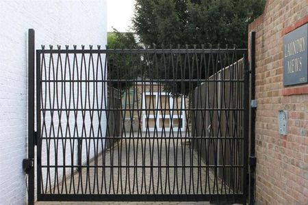 Laundry Mews Forest Hill, London, SE23 - Photo 2