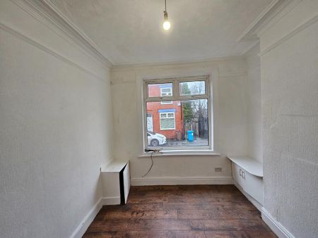 2 bedroom semi-detached house to rent - Photo 3