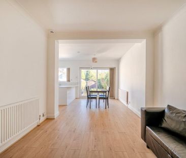 3 bedroom semi-detached house to rent - Photo 3