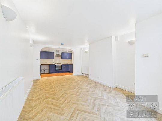 2 bedroom flat to rent - Photo 1