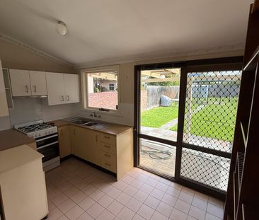 Easy living and a brilliant lifestyle right on your doorstep - Photo 4