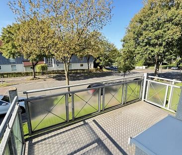 Bei VIVAWEST die Sonnenstrahlen auf dem eigenen Balkon genießen. - Foto 1