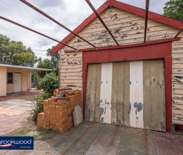 CHARACTER CHARM - Photo 5