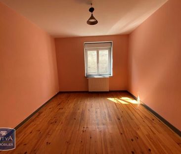 Location Appartement 2 pièces 38m² ST ROMAIN LACHALM 43620 - Photo 1