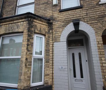 1 bedroom in a house share to rent - Photo 1