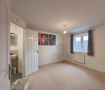 3 bedroom semi-detached house to rent - Photo 5