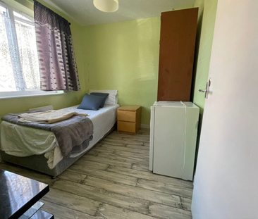 5 bedroom house of multiple occupation to rent - Photo 2