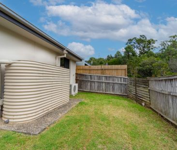 Neat 3 Bedroom Townhouse - Photo 4