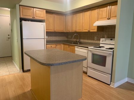 For Lease - 5233 Dundas Street Unit# 1723, Toronto, Ontario - Photo 4
