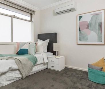 Modern sophistication in superb Ashwood pocket - Photo 4