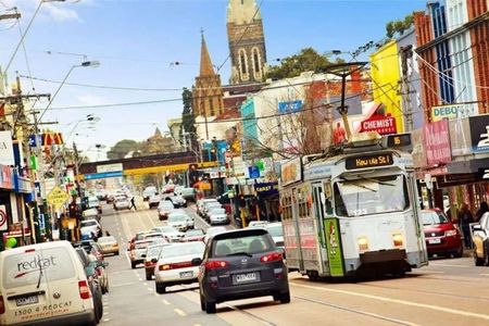 STUNNING CONTEMPORARY LIVING - Photo 3