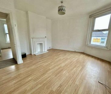 Crabble Hill, Dover, CT17 - Photo 4