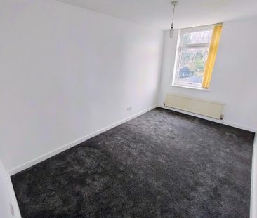 2 bedroom semi-detached house to rent - Photo 4