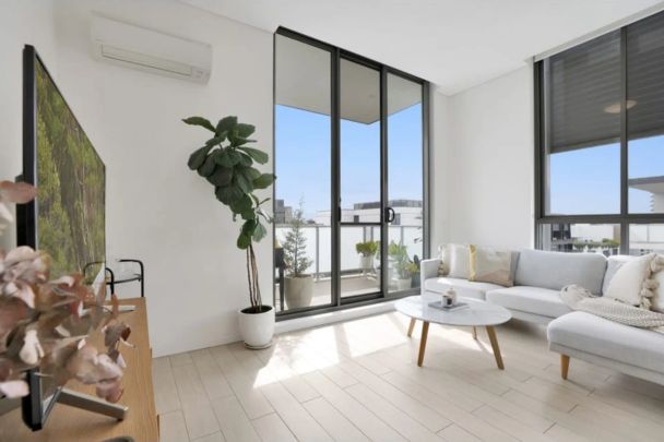 Two Bedroom Apartment In Convenient Location! - Photo 1