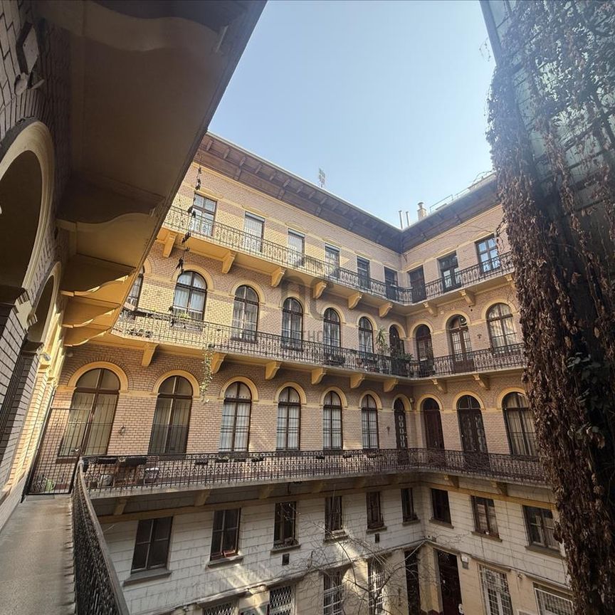 Kiadó jó állapotú lakás - Budapest VI. kerület - Fotó 1
