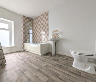 2 bedroom terraced house to rent - Photo 4