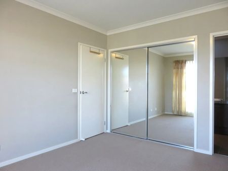 Modern Comfort in a Sought-After Craigieburn Pocket! - Photo 3