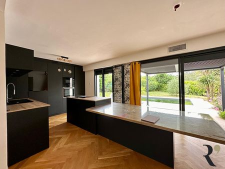 AIGREFEUILLE Maison 7 pièces 165 m2 avec piscine - Photo 5