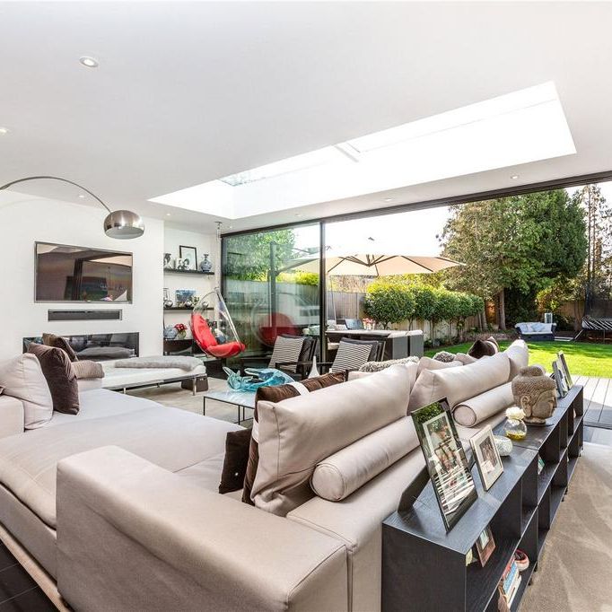 5 bedroom semi-detached house to rent - Photo 1