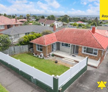 Warm, Practical Living in a Highly Convenient Location - Photo 6