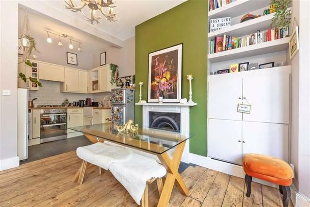 1 Bed Flat, St Luke's Avenue, SW4 - Photo 1