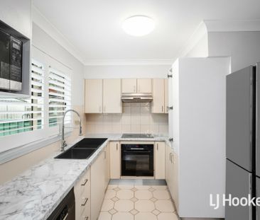 Great 3 Bedroom Home - Walk to Shops and Station! - Photo 5