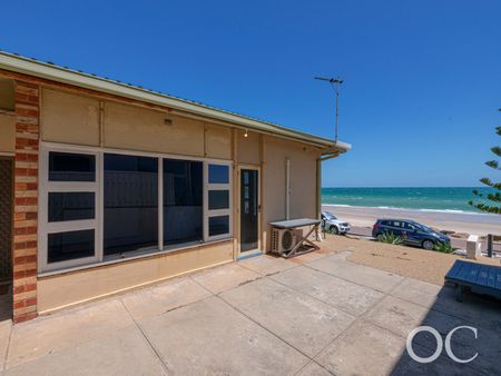 Open the Door To Iconic Beachside Living - Photo 4