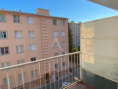Location Appartement 3 pièces 50m² NICE 06100 - Photo 4