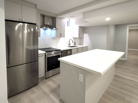 For Lease - 23 Brownlee Avenue, Vaughan, Ontario - Photo 3