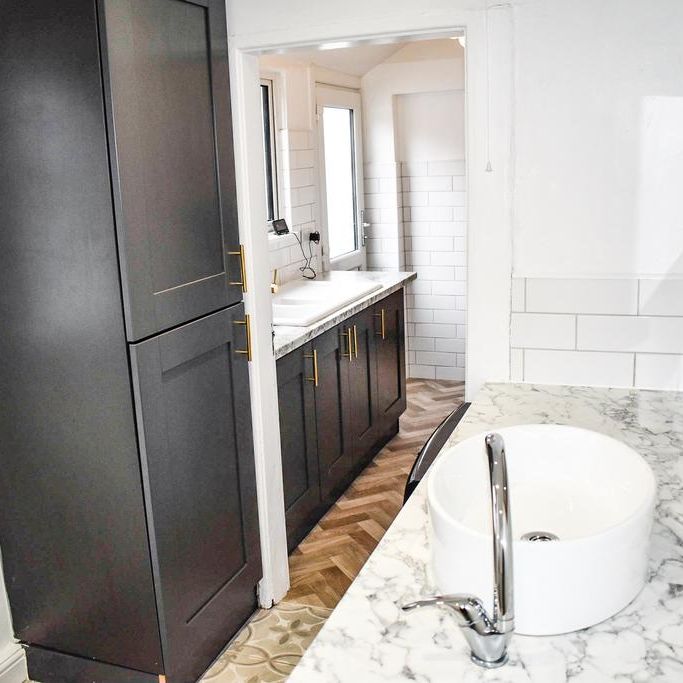 4 bedroom terraced house to rent - Photo 1