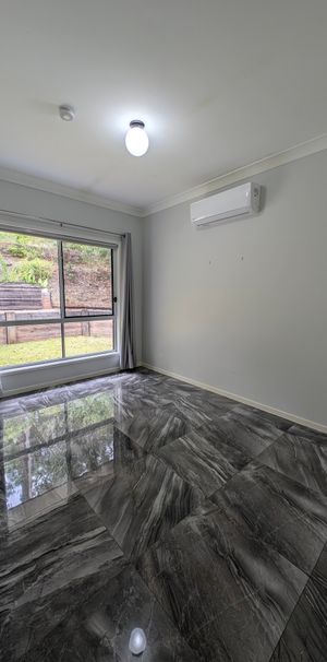 Upper Coomera - Photo 1